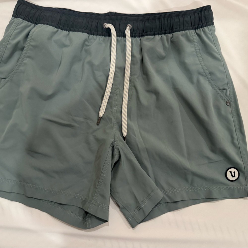 Vuori Kore Short L with Liner